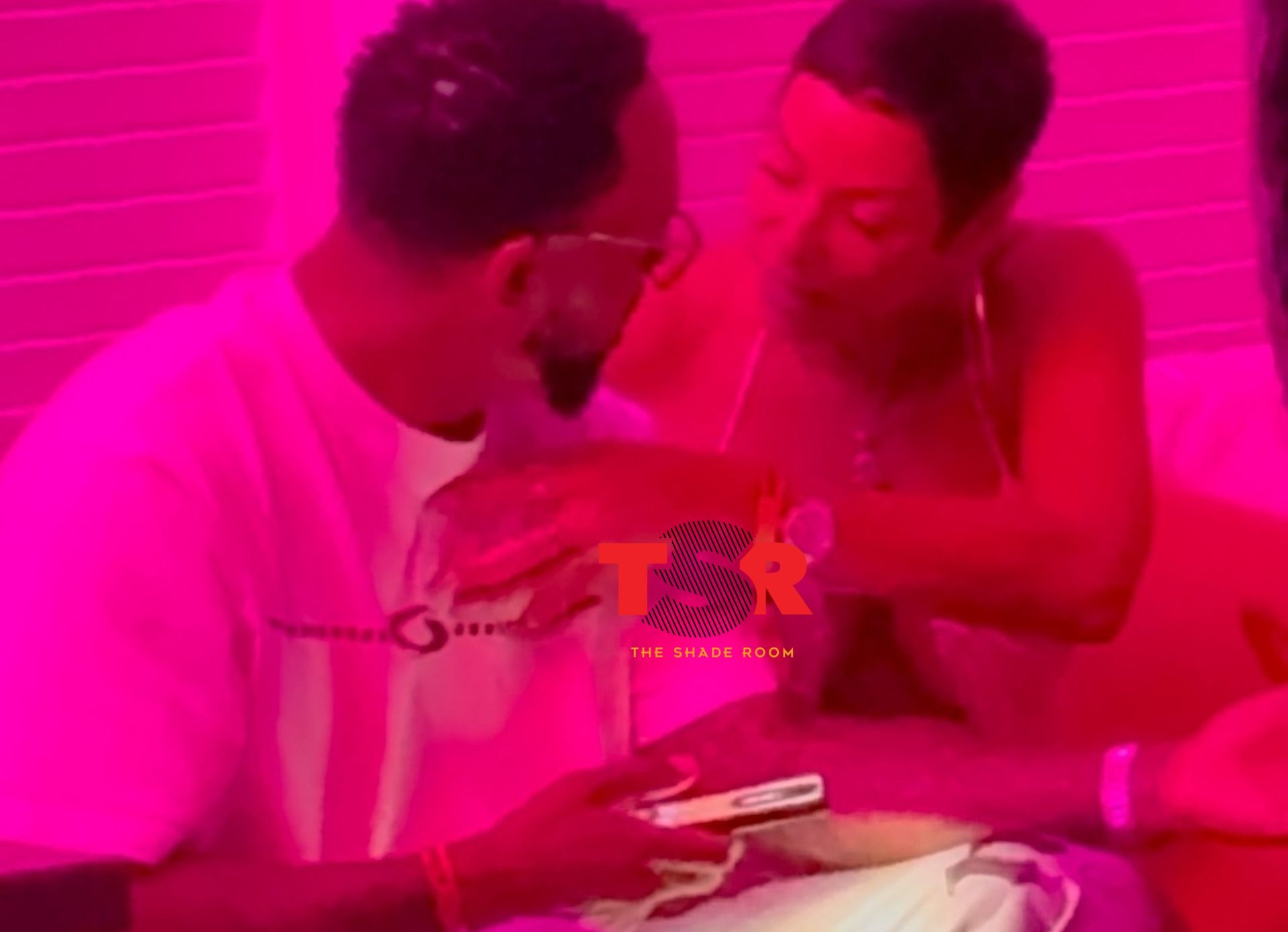 EXCLUSIVE VIDEO! Marcus Jordan & Nicole Murphy Enjoy A Touchy-Feely Evening On The Town